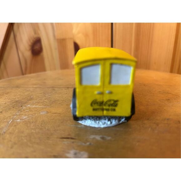 Vintage Coca Cola Soda Pop Town Square 1992 (8629) - Picture 4 of 6